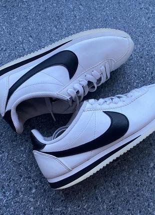 Продам кросівки nike cortez