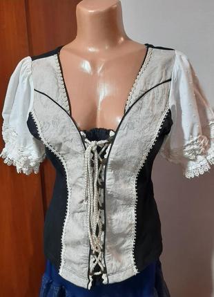 Австрийская блуза корсетного типа