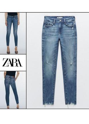 Трендовые рваные женские джинсы 34 xs zara скинни оригинал со средней посадкой скини синие штаны