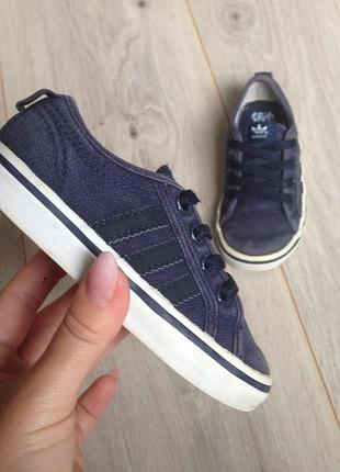 Кроссовки adidas р. 23