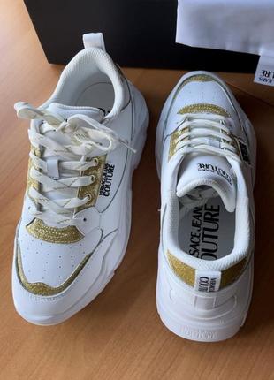 Стильные кроссовки primeknit