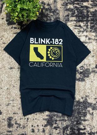 Футболка blink-182 rock band