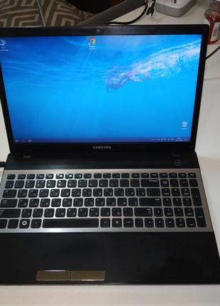 Ноутбук samsung np305v5a / 15.6" / a8-3530mx / озу 6гб / hdd 500гб