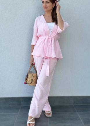 Муслиновый брючный костюм женский нежно розового цвета4 фото