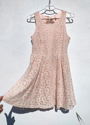 Красивое ажурное нежно розовое платье chicoree
