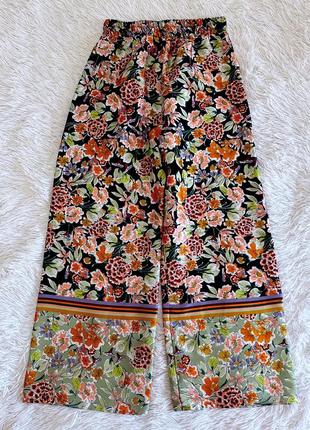 Атласные брюки zara цветочный принт7 фото