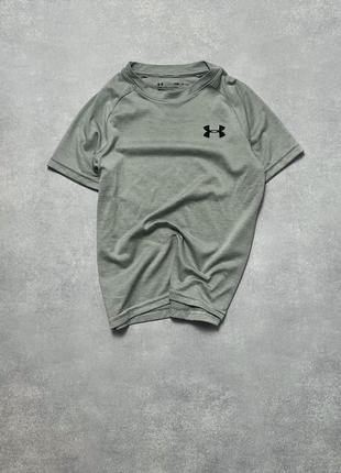 Футболка 6-8р under armour