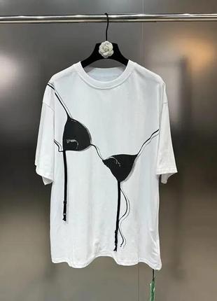 Якісна оверсайз футболка з принтом