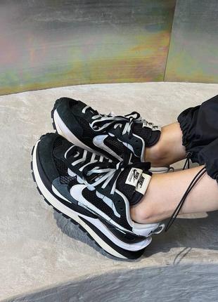 Nike sacai vaporwaffle black