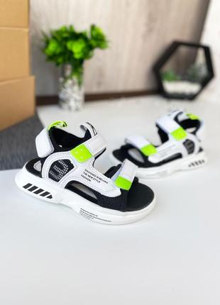 Стильні босоніжки для хлопчиків