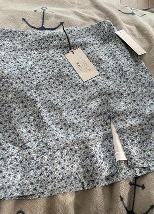 Женская мини юбка в цветочный принт7 фото