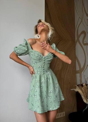 Невероятно нежное и женственное платье с имитацией чашки на подкладке из муслина
