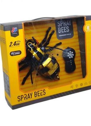 Бджола на радіокеруванні "spray bees"