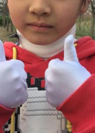 Белые атласные детские перчатки. от 4  до 8 лет, размеры s m.