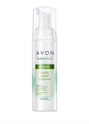 Очищувальна  пінка для вмивання avon nutraeffects 150мл для комбінованої та жирної шкіри обличчя
