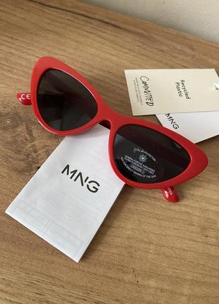 Солнцезащитные очки mango