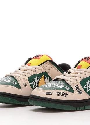 Nike sb dunk stussy