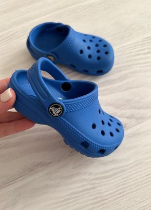 Крокси фірми crocs