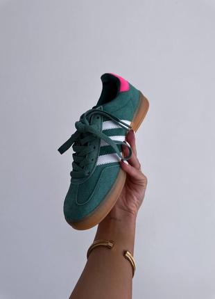Жіночі кросівки adidas gazelle indoor “collegiate green pink”