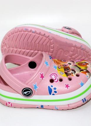 Дитячі рожеві крокси з малюнком на дівчинку,на 1-2 роки,літнє взуття для немовлят 18-23 розміру3 фото