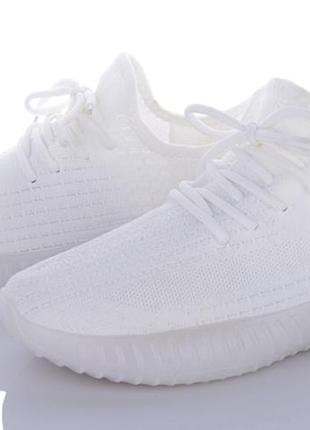Кроссовки изеки белые