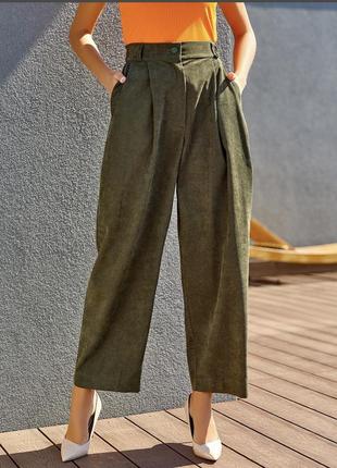 Вельветові брюки кольору хакі широкого крою