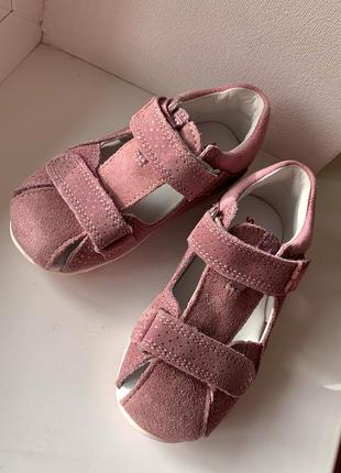 Босоніжки сандалі дитячі1 фото