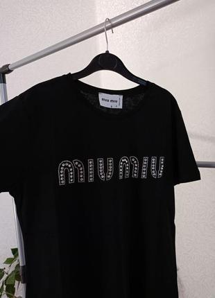 Женские футболки со стразами miumiu