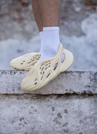 Adidas yeezy foam runner beige5 фото