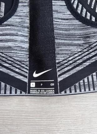 Спортивный топ nike5 фото