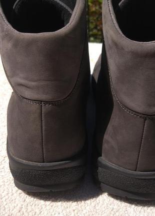 Оригінальні черевики helvesko нубукова шкіра