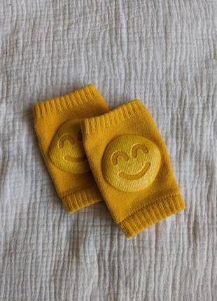 Наколенники