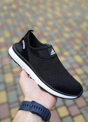 Adidas тапки черные на белой