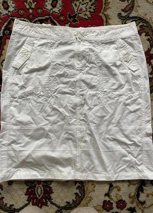 Стильная белая коттоновая юбка бренда ipekevi