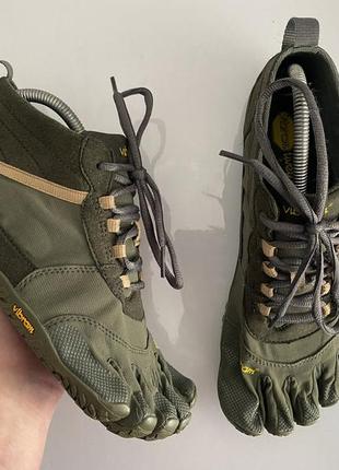 Трекінгові кросівки vibram fivefingers v-trek insulated military/grey