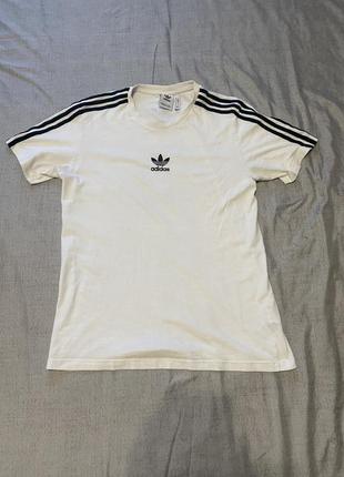 Футболка adidas