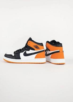 Оберіть стильні зимові кросівки jordan orange white black зима❄️