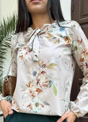 Стильна жіноча блуза в квіточку з коміром на зав'язках ошатна блузка з довгим рукавами.