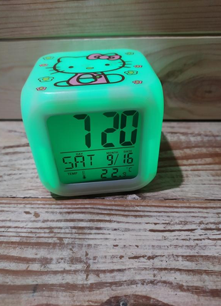 Годинник будильник нічник хамелеон hello kitty
