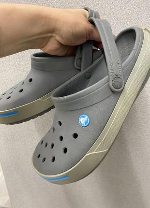 Crocs m8 w10