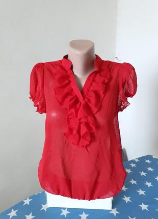Красная женская блуза