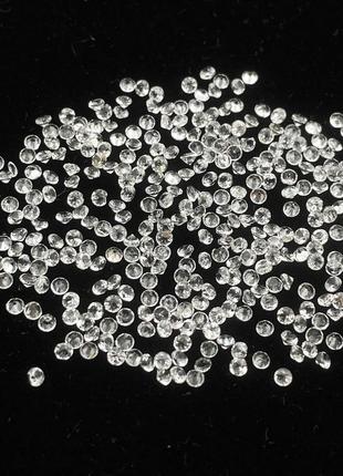 Натуральный белый лейкотопаз ( бесцветный ) топаз круг 1.75 мм