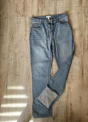 Классные джинсы с разрезами