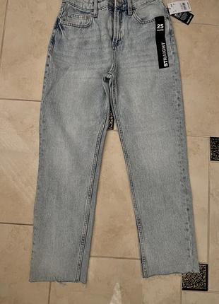 Новые джинсы светлые свободные укороченные