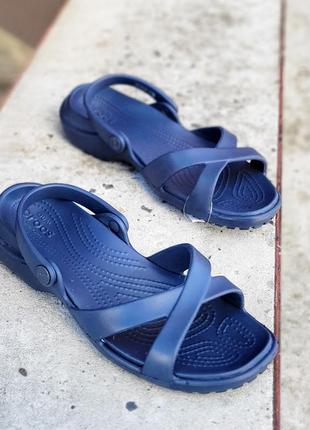 Легкі crocs meleen crossband sandal