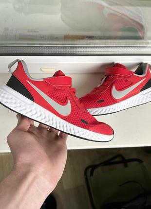 Оригінальні ідеальні кросівки nike revolution 5 air max 33 розмір1 фото