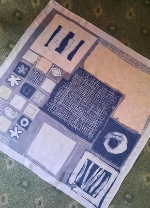 Платок из жаккардового шелка