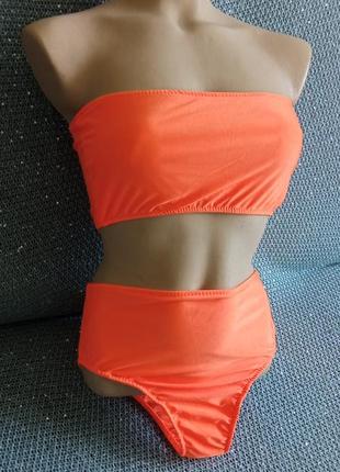 Ярко-оранжевый купальник