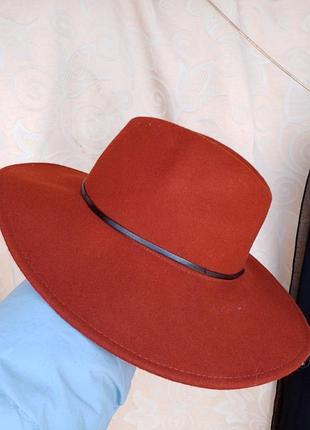 Шляпа красивая