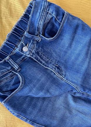 Легкие укороченные джинсы италия синие на резинке сзади2 фото